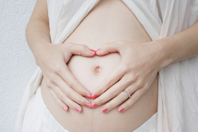 マタニティエステ　妊娠中　マッサージ　妊婦むくみ　腰痛　肩こり　背中のハリ